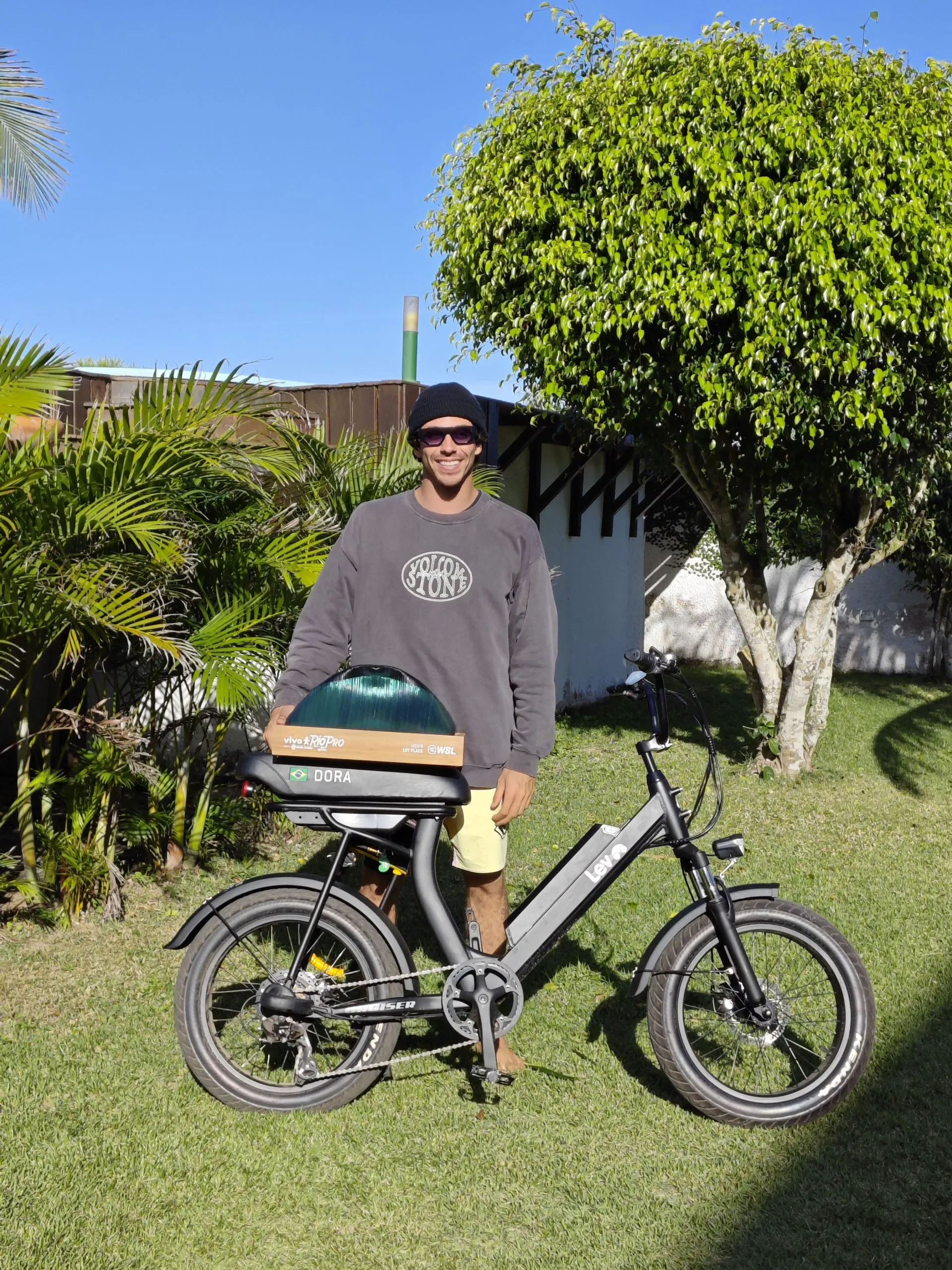 Lev Bicicletas aposta em Yago Dora e patrocina etapa brasileira da Liga Mundial de Surfe